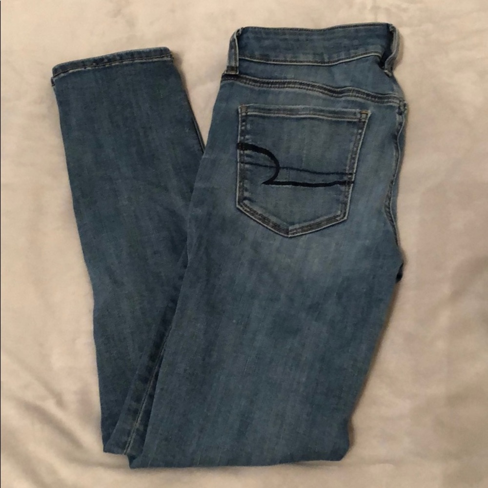 light wash american eagle outfitters jeans